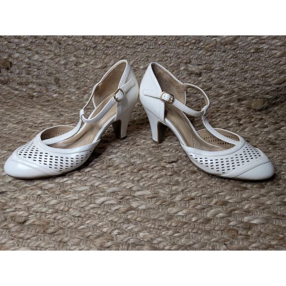 Naturalizer Women's White Cream T-strap Dressy Comfort Pumps Heels size 7 M - Picture 12 of 12